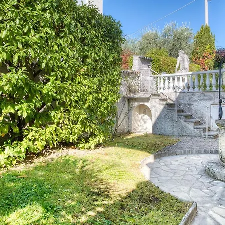 Apartmentsgarda - Residenza Bouganville * Garda (Verona)