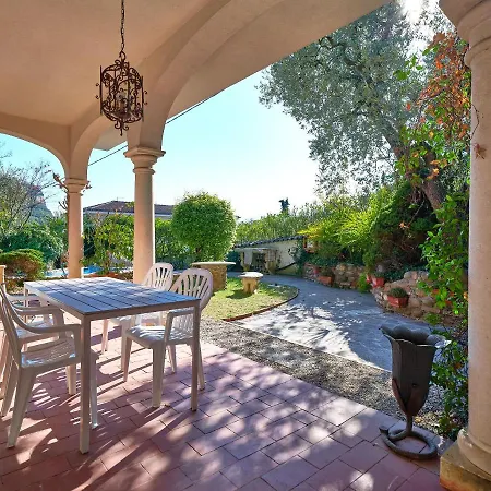 Apartmentsgarda - Residenza Bouganville Apartment